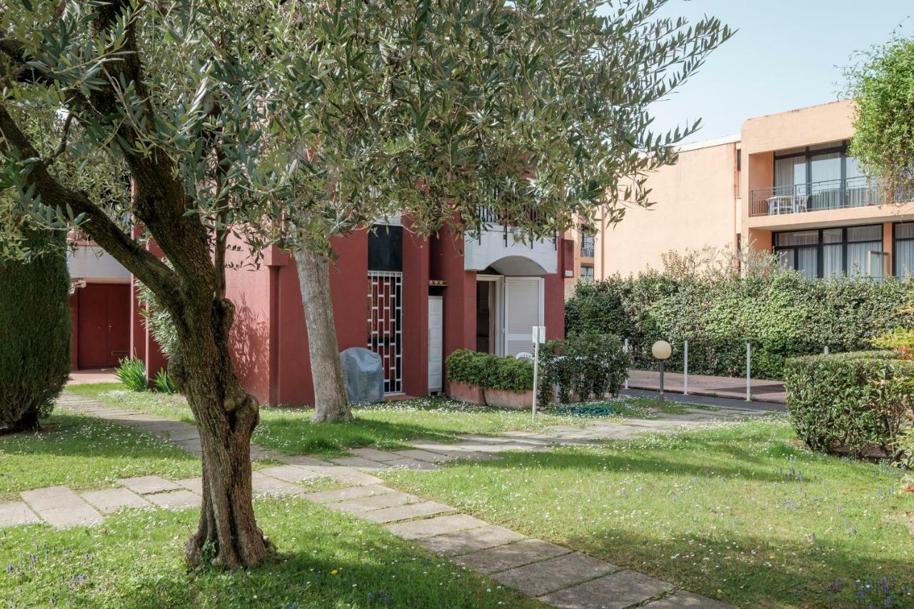 Residence Holiday Sirmione B8 Екстериор снимка