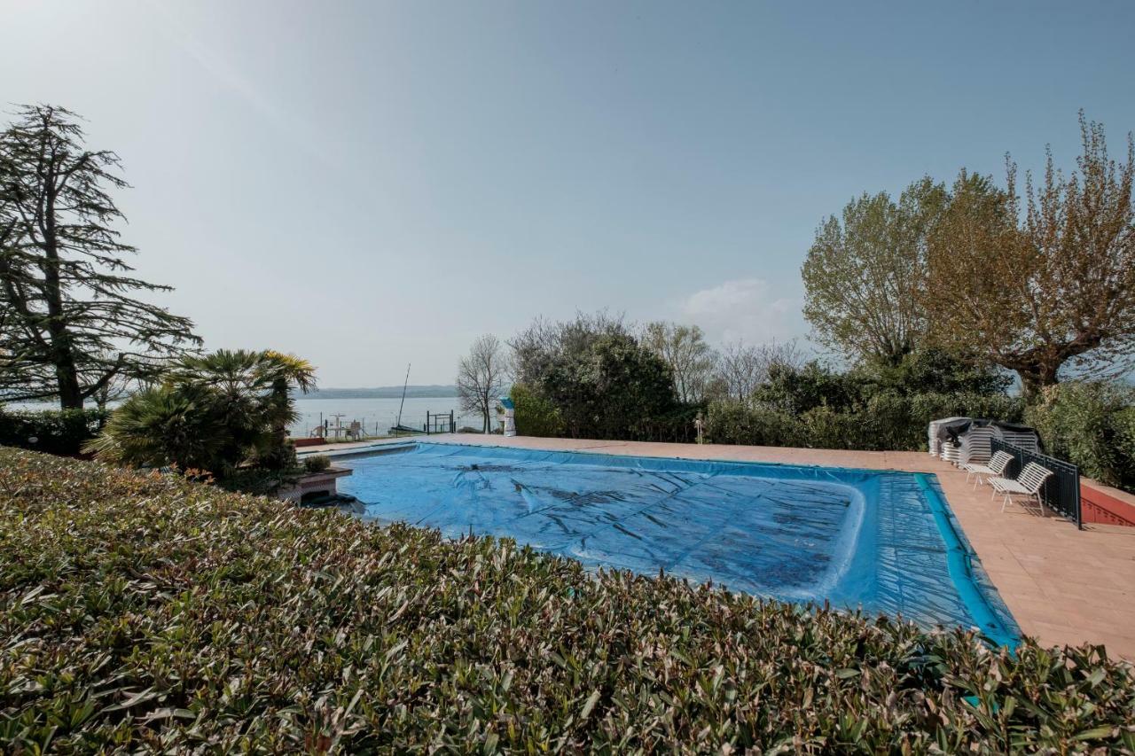 Residence Holiday Sirmione B8 Екстериор снимка