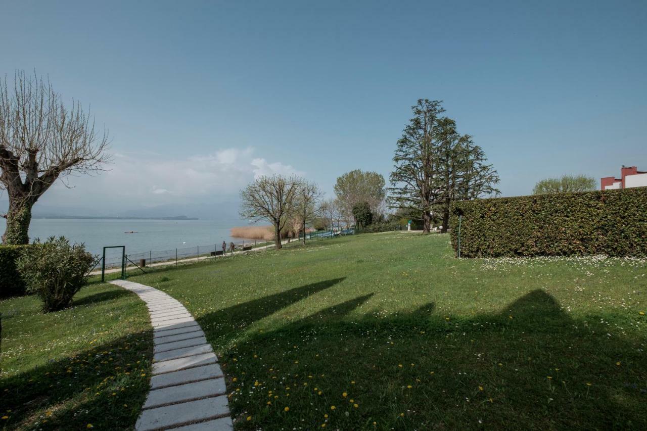 Residence Holiday Sirmione B8 Екстериор снимка