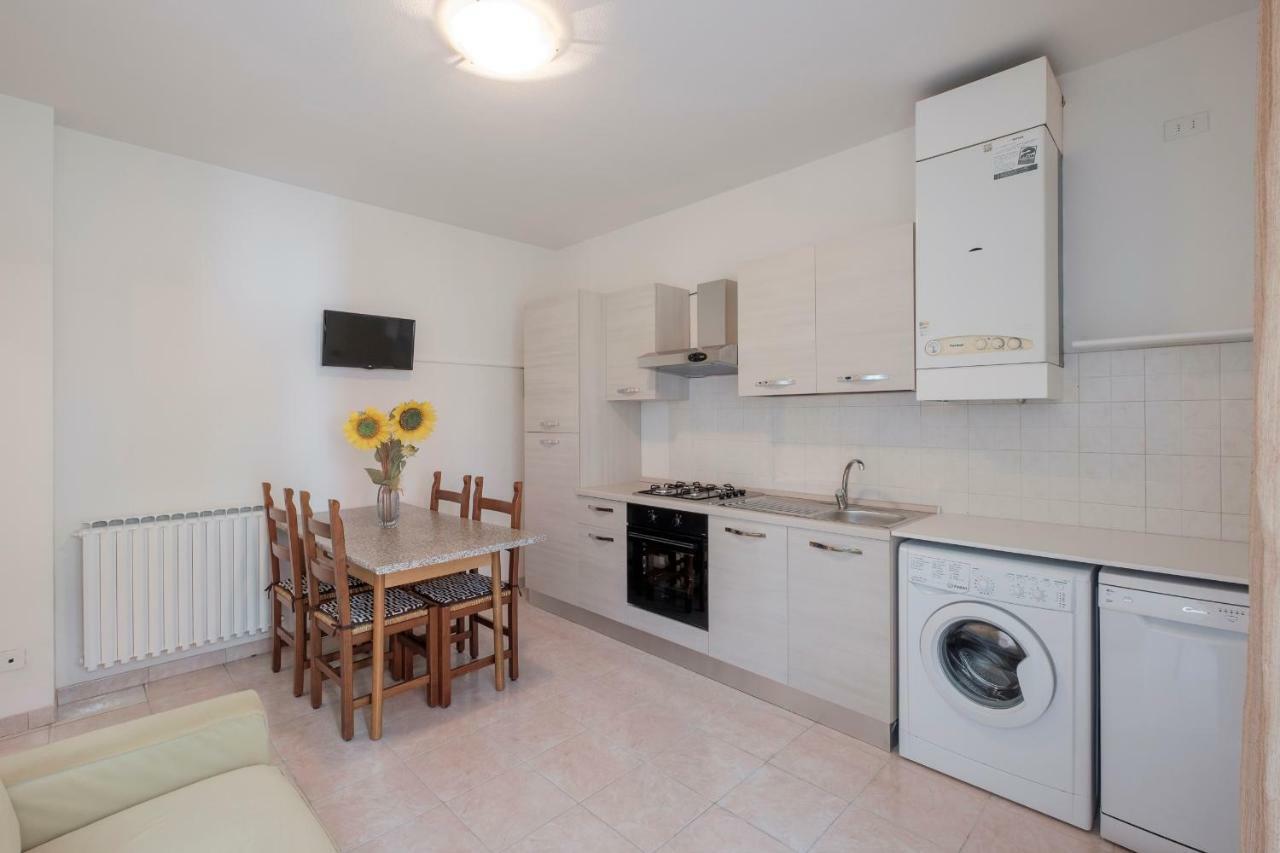 Residence Holiday Sirmione B8 Екстериор снимка